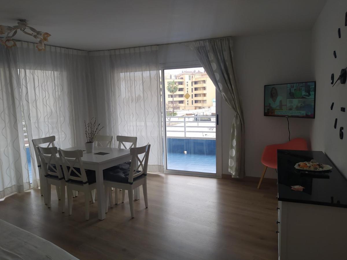 Apartamentos Ch Салоу Экстерьер фото
